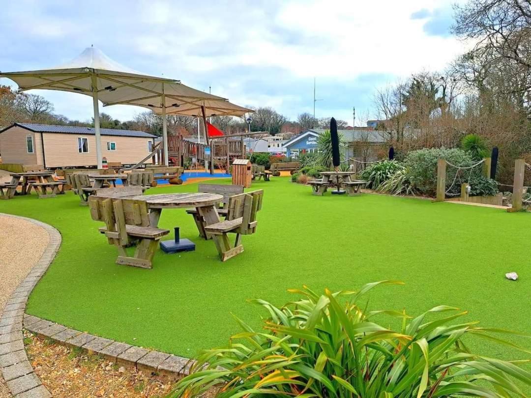 Home With A View Whitecliff Bay Holiday Park Bembridge Exterior foto
